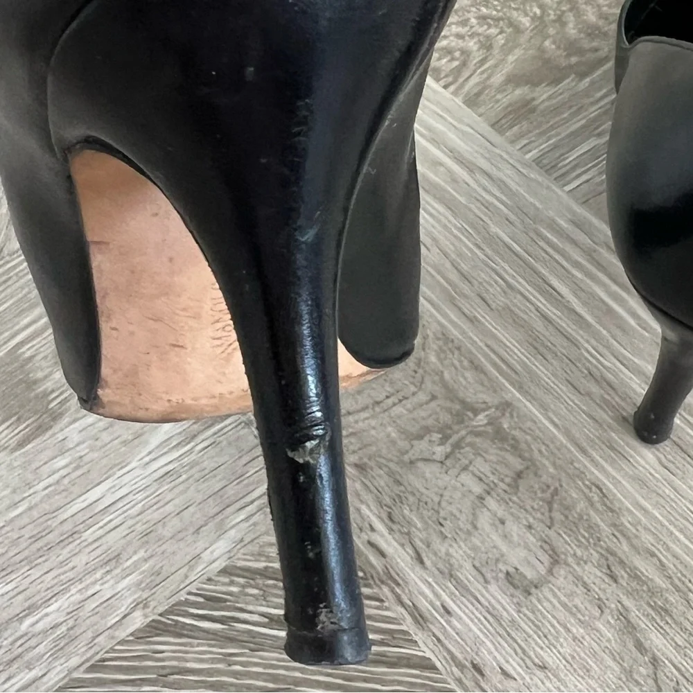 Manolo Blahnik size 37 black classic pump - Picture 7 of 8